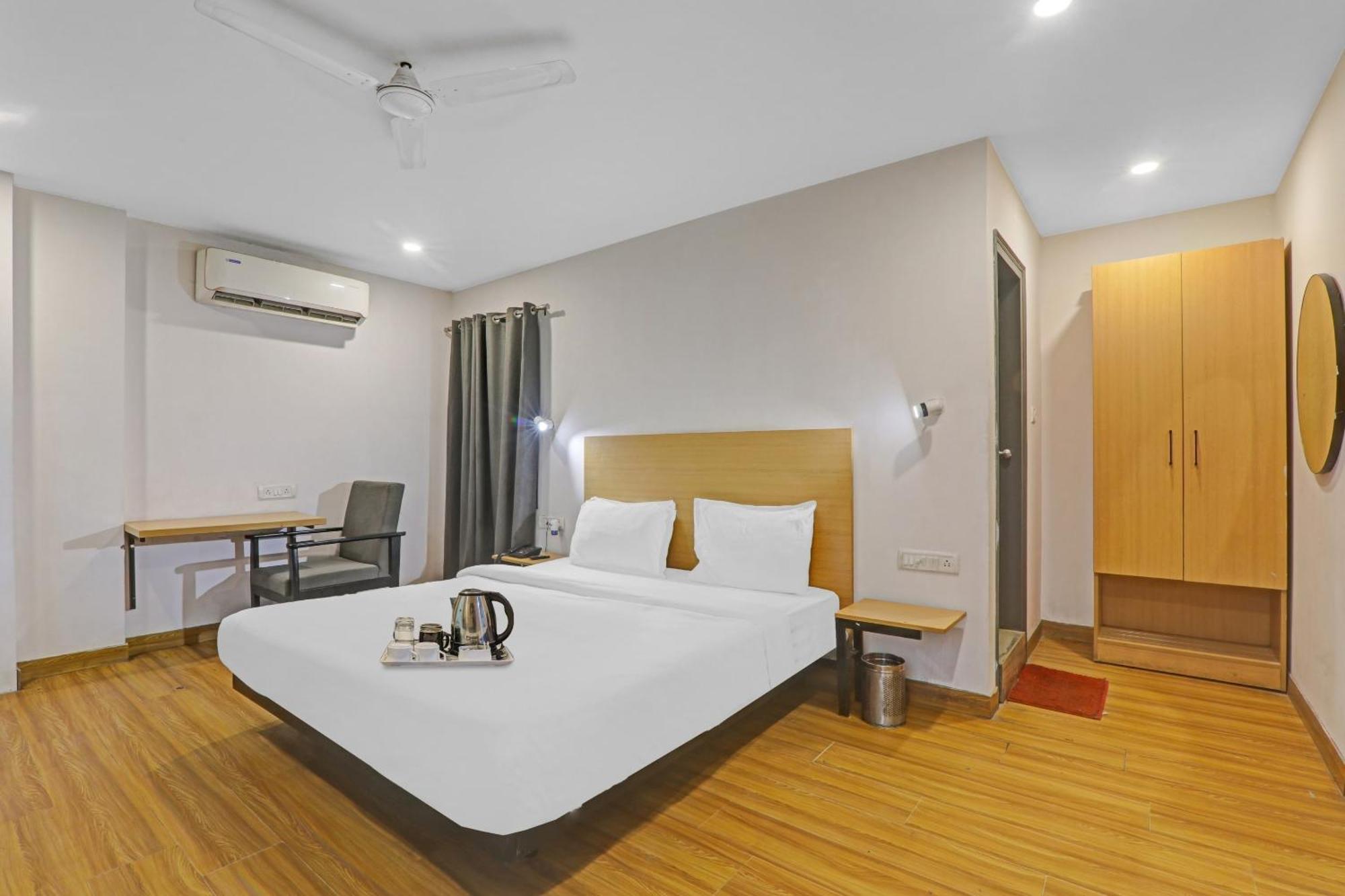Townhouse The Shubham Hotel Bijnaur Exterior photo