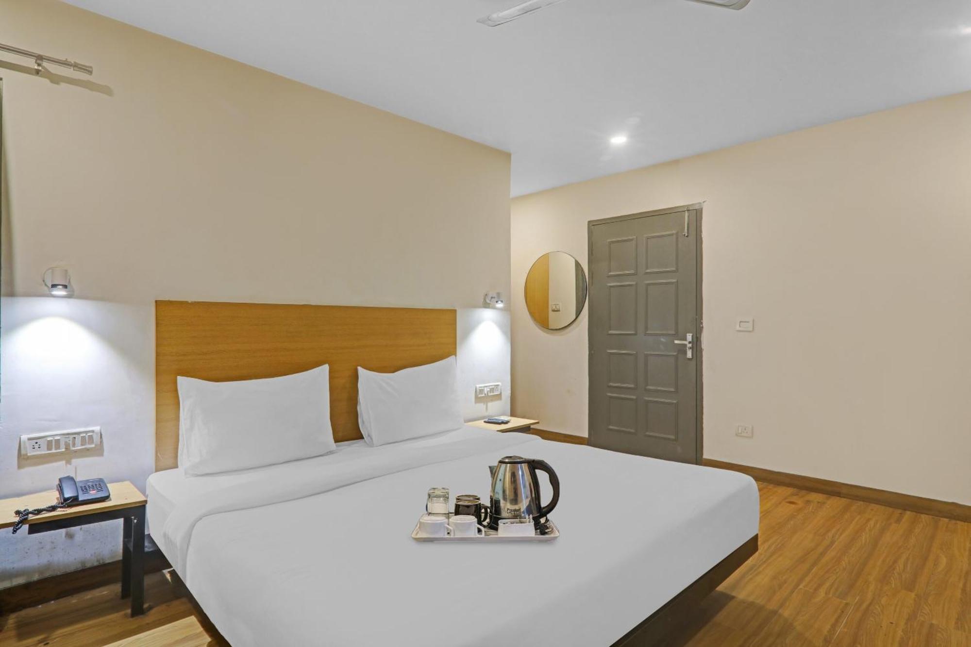 Townhouse The Shubham Hotel Bijnaur Exterior photo